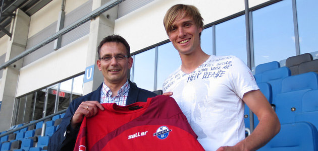 Manager Sport Michael Born und Neuzugang Martin Amedick, 07.06.2013.